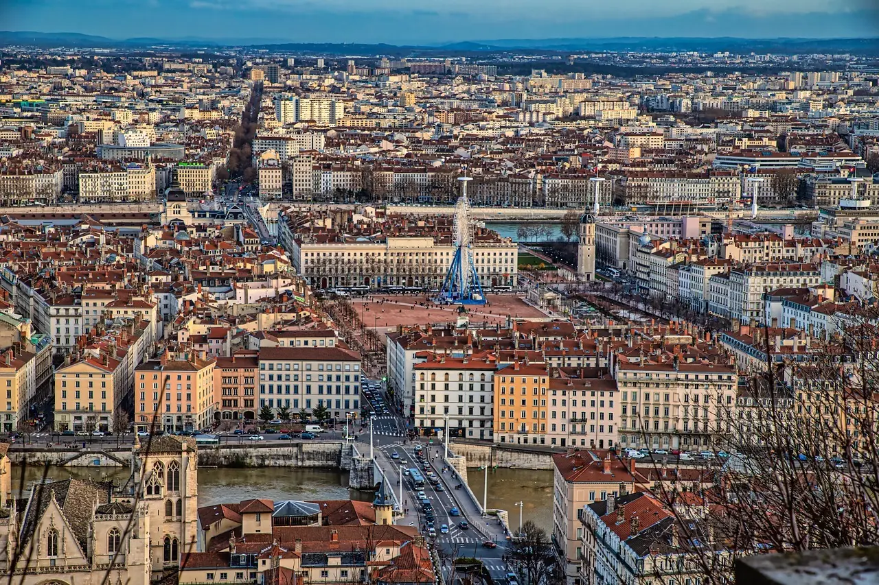 Hvordan er vejret i Lyon i marts?