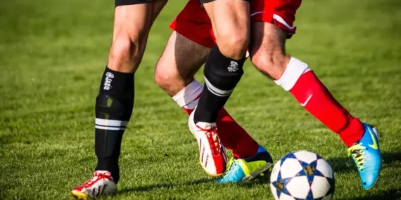 Delte point, sene fuldtræffere og ét rødt kort: National 2 – Gruppe C, runde 12 i fokus