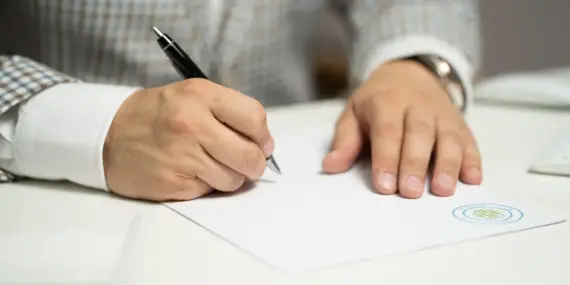 Hvad betyder egen transfer? Afsløret: Sådan påvirker det din økonomi og karriere