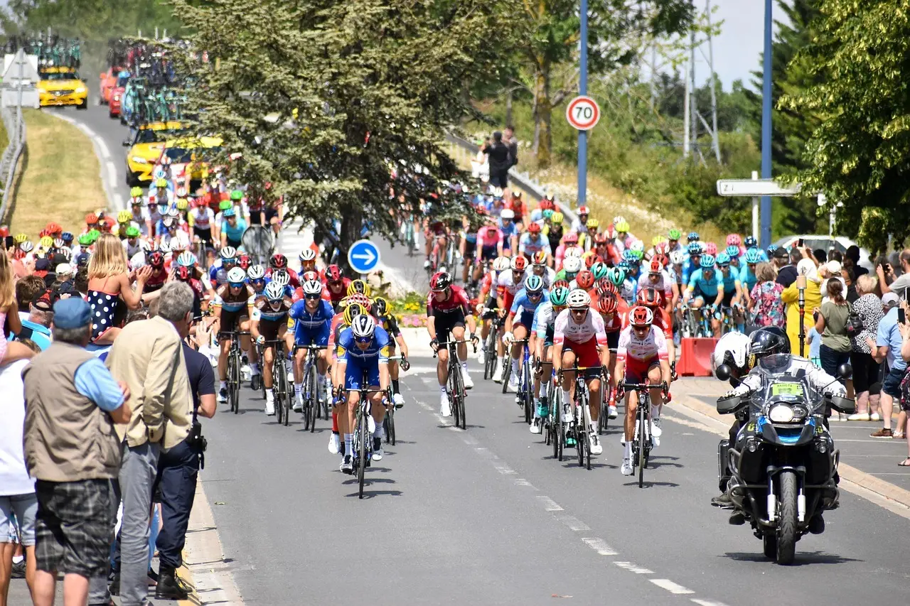 Hvor mange km er Tour de France? – Bag tallet: Ruterne, bjerge og historiske rekorder
