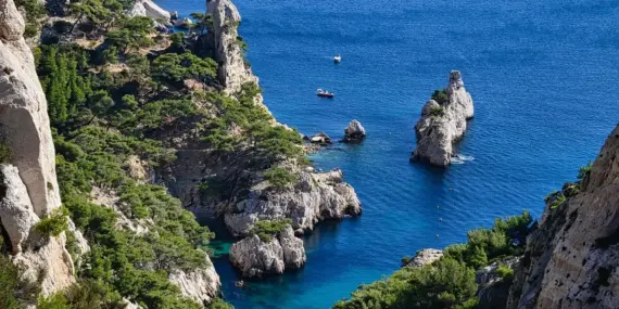 Hvordan er vejret i Marseille i april?