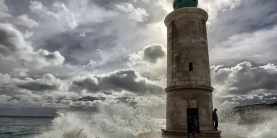 Hvordan er vejret i Marseille i februar?