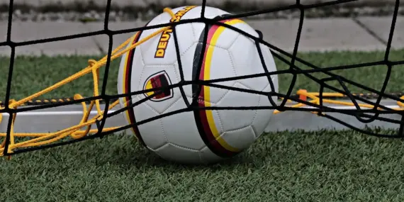 Ligue 1, runde 16: Skarpe afslutninger, VAR-indgreb og masser af drama – hele weekenden samlet på franskfodbold.dk