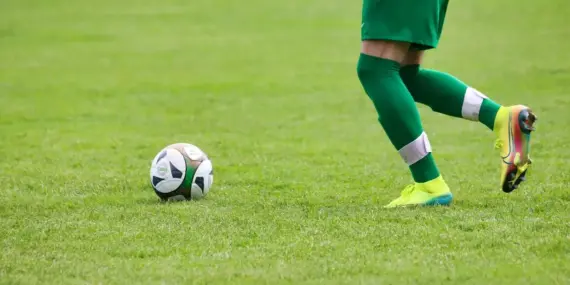 Ligue 1 runde 23: Mål, straffespark og sene udligninger – hele runden kamp for kamp