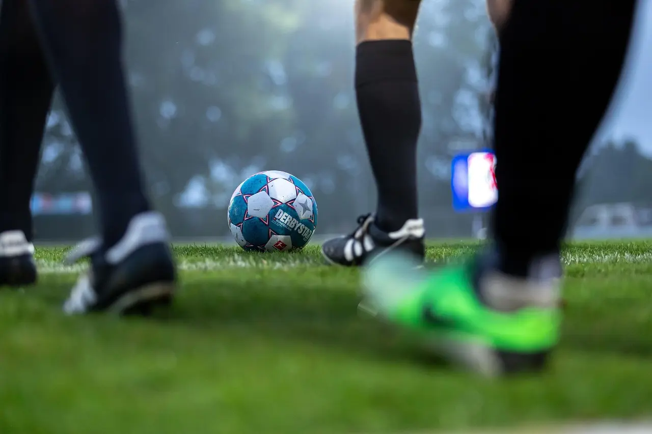 Ligue 1 runde 29: Storsejre, målmandsredninger i verdensklasse og skarpe omstillinger – hele runden samlet på franskfodbold.dk