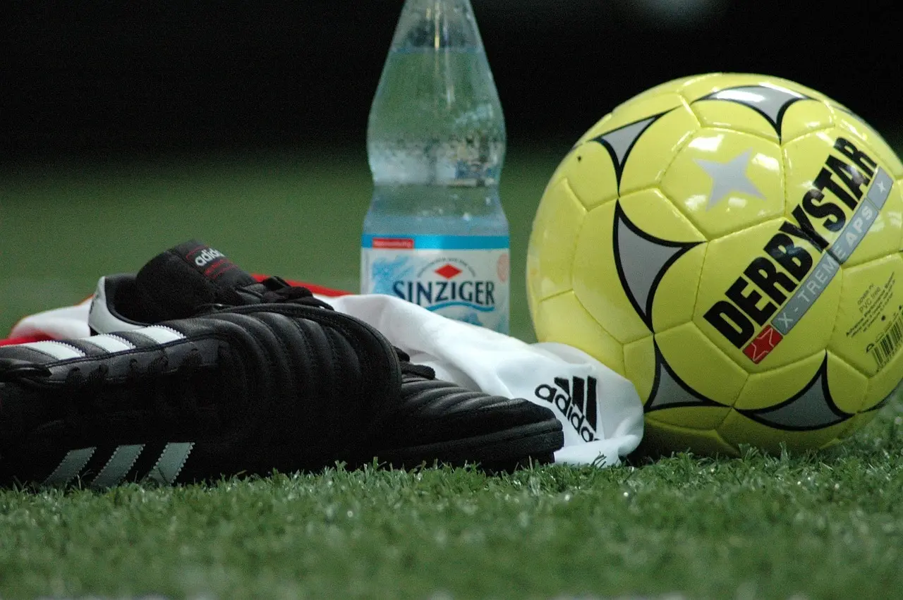 Ligue 2 runde 9: Scoring i stribevis, røde kort på stribe og stærke udepræstationer