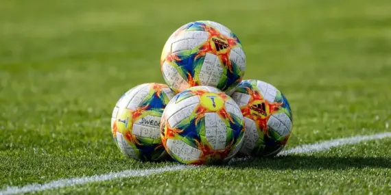 National 2 – Gruppe A, runde 9: sene mål, en udvisning og en afgørende hattrick