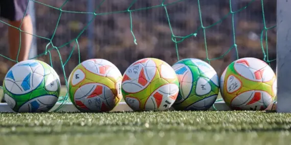 National 2 – Gruppe C, runde 19: Målrige værter i Andrézieux, sikre ude-takter fra Nîmes og en runde præget af sene udligninger