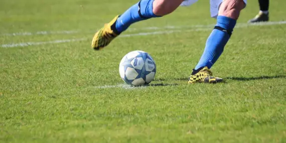 Silva-dobbelt, sene udligninger og røde kort: Runden der strammede grebet om National 2 – Gruppe B